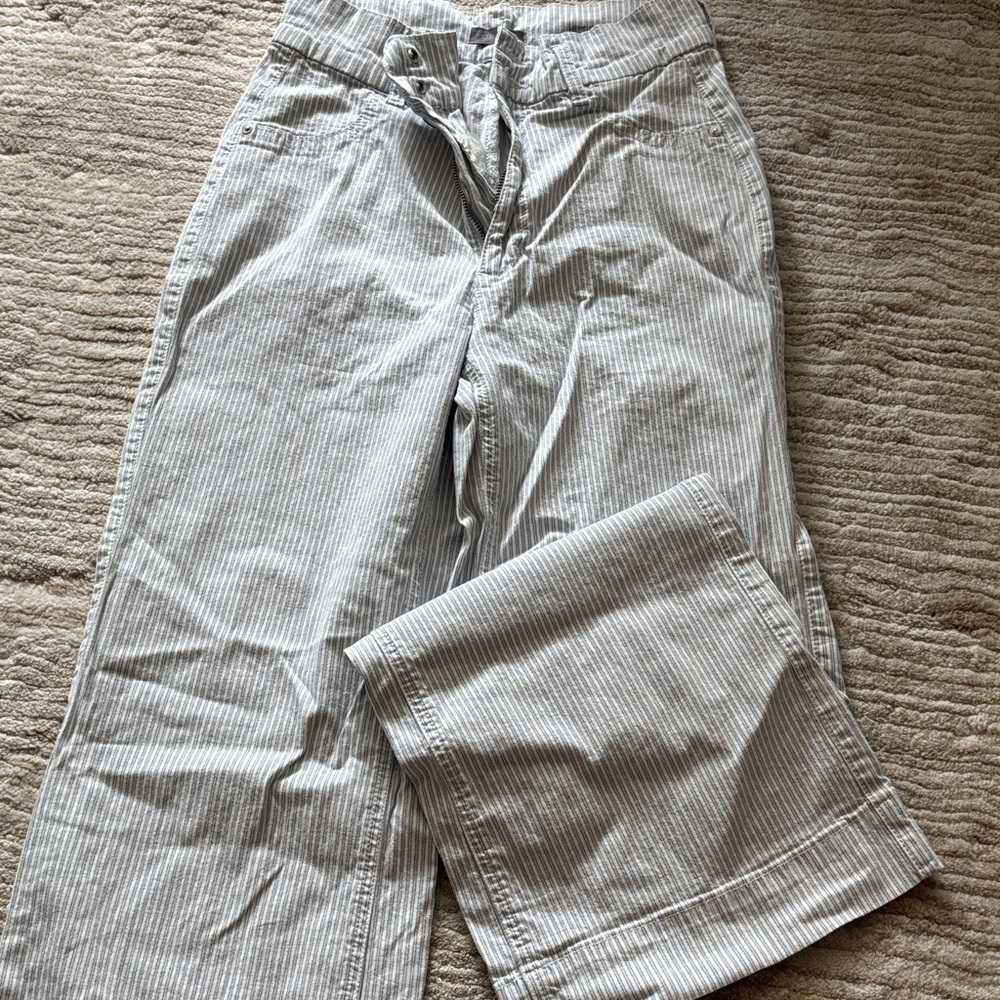 DL1961 Striped Chinos in blue and white stripes